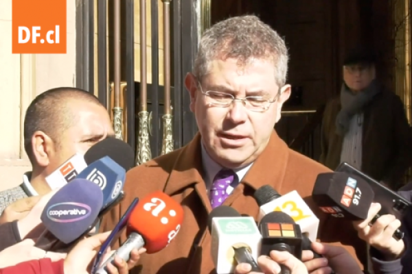 <p>Ahora en DF | Diputado entrega nuevos antecedentes de corrupción en contratos irregulares y denuncia casos en Conadi</p>