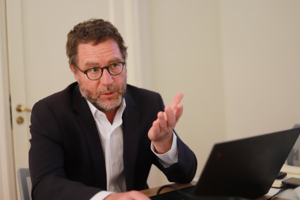 Felipe Irarrázabal y el mercado legal de libre competencia: "No es un mercado cerrado y que los incumbentes son siempre los mismos"