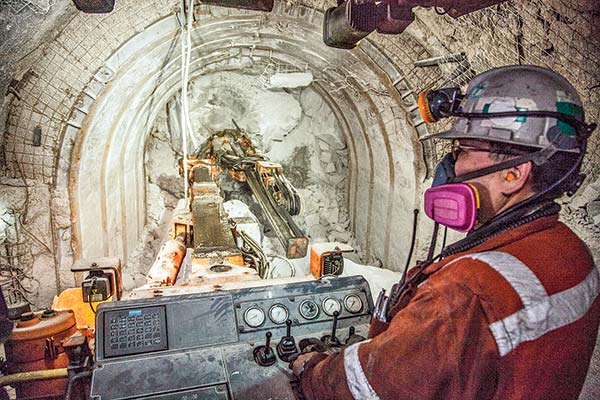 Estudio revela que se dispara la presencia de la minería en redes sociales, pero menciones negativas son seis veces mayores que las positivas
