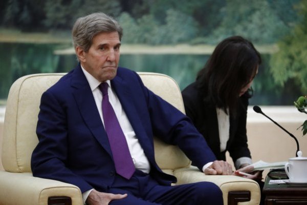 Enviado de EEUU para el clima se reúne con el vicepresidente chino tras la advertencia de Xi Jinping