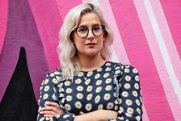 Anna Whitehouse, la periodista que lidera la cruzada por la flexibilidad laboral en el Reino Unido