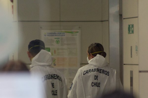 <p>La policía recuperó los computadores robados y detuvo a una mujer chilena. Foto: Agencia UNO</p>