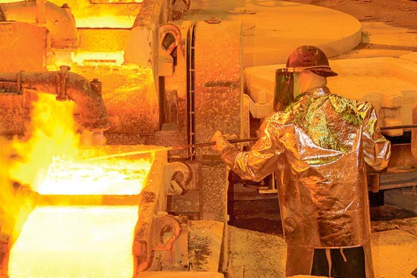 Gobierno propone aumentar capacidad de fundición y refinación de Codelco y Enami e incentivar inversión privada en sector
