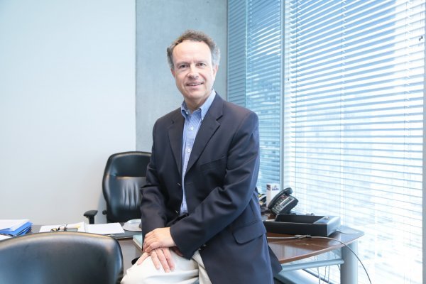Bancos responden a Montes por críticas al acceso a créditos: “Velamos por un sano endeudamiento”