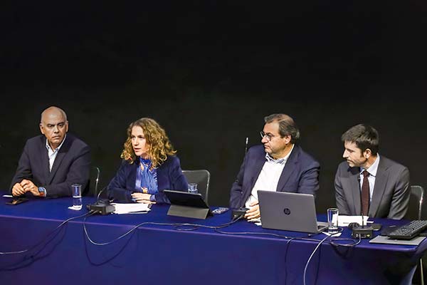 <p>Gonzalo Said, Rosario Navarro, Óscar Hasbún y Gonzalo Russi.</p>