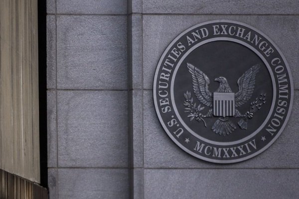 <p>La SEC ha propuesto otra regla de informes cibernéticos para asesores y fondos de inversión.</p>