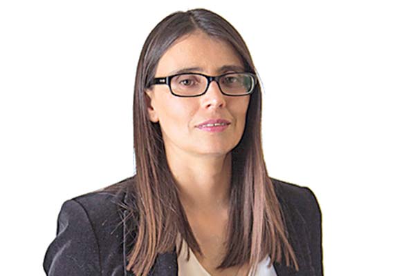 <p>Lorena Flores y el descenso de la pobreza en Casen 2022: “El análisis (a los subsidios) tiene que hacerse uno a uno”</p>