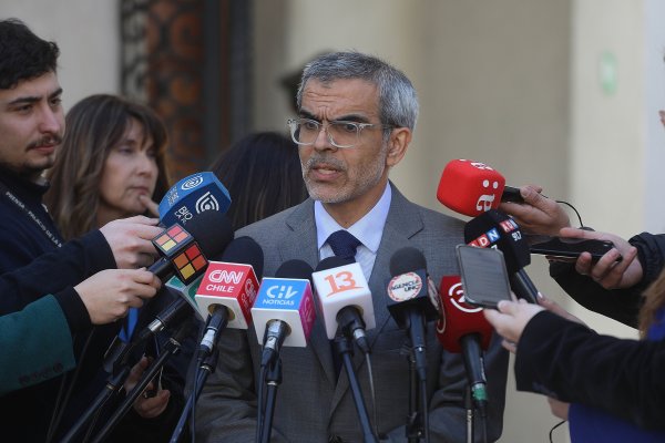 Caso Convenios: gobierno califica de “error” no pedir boletas de garantía y CDE logra retener dineros entregados a Democracia Viva