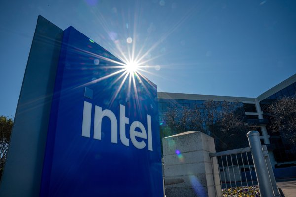 Intel anuncia positivas expectativas de resultados para el tercer trimestre y acciones se disparan