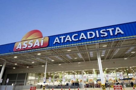 Ganancias de la brasileña Assaí se desploman por mayores gastos, altas tasas y más deuda bruta