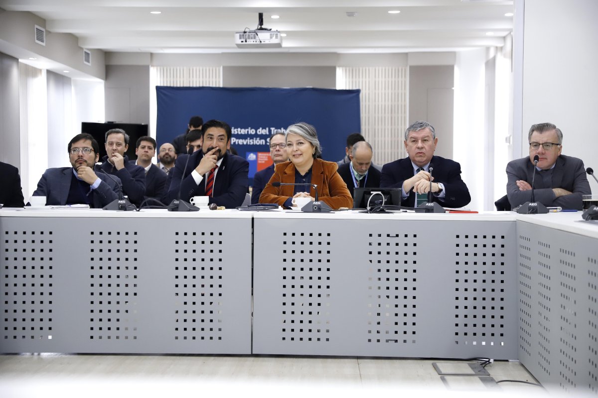 <p>Cobrar sobre el saldo y comisiones de intermediación se toman el debate de la mesa técnica por pensiones</p>