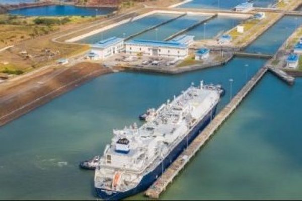 <p>El Canal de Panamá reduce el tránsito diario a 32 embarcaciones debido a la sequía</p>