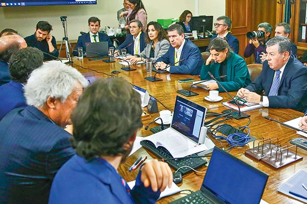 AFP proponen cinco mejoras al sistema previsional con foco en densidad y tasa de cotización