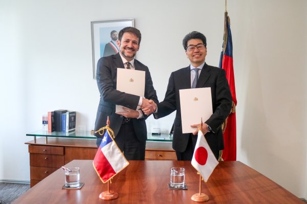 Gobierno firma acuerdo con Banco Japonés para la Cooperación Internacional que busca impulsar desarrollo del hidrógeno verde