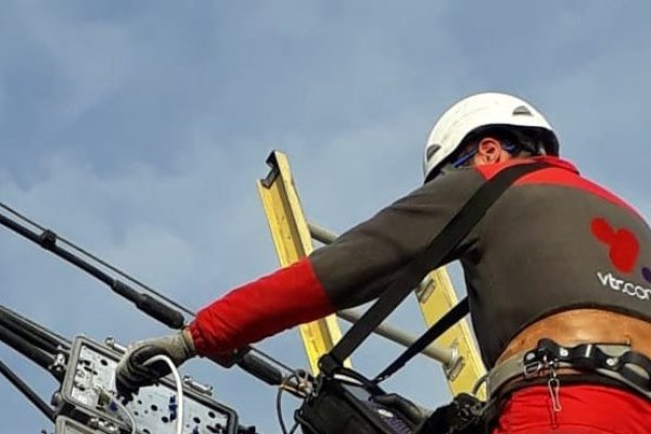 ClaroVTR invirtió $5.350 millones para reforzar sus redes de conexiones fijas en caso de cortes