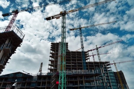 Chile: 72 empresas del sector construcción quebraron en el primer semestre y cuatro han pedido reorganización