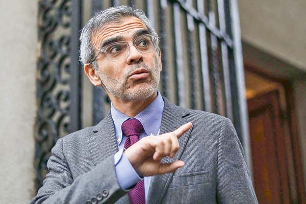 Ministro Cordero destaca avance de la reforma notarial en el Congreso y anticipa que buscará terminar con la “endogamia y conflictos de interés"