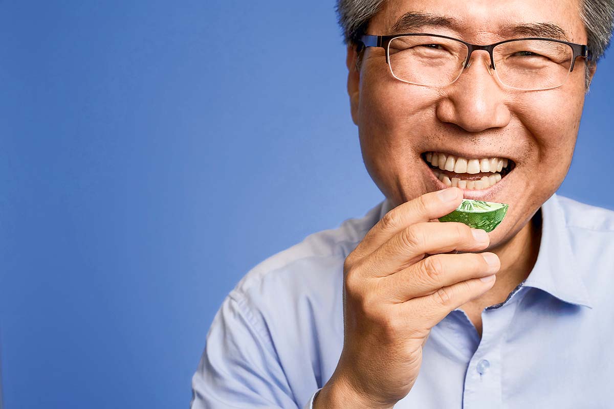 <p>Ha-Joon Chang, el economista coreano que escribe de Boric en su último libro</p>