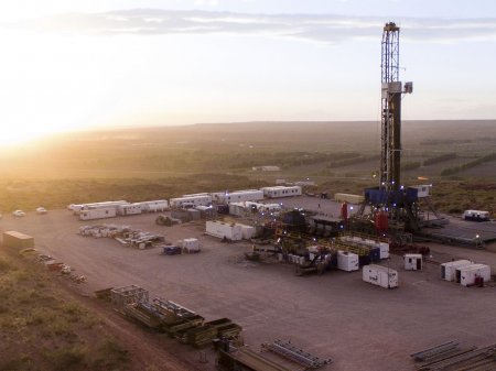 Informe revela que las inversiones en petróleo y gas en Argentina crecerán un 18% durante 2023