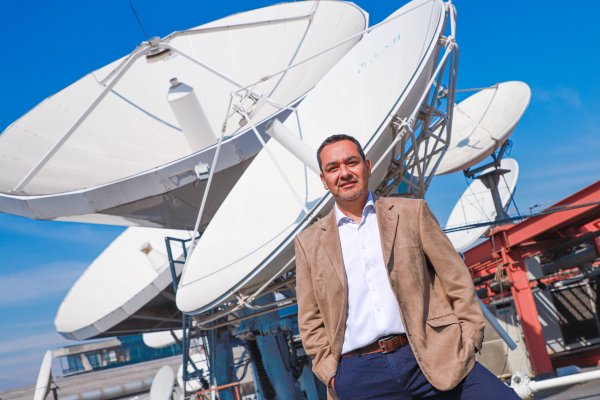 <p>Juan Elías Amigo, jefe de Sistemas Satelitales & Red TDT de TVN. Foto: Julio Castro</p>
