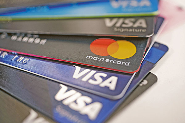 <p>CEO de Visa visita Chile y se reúne con ejecutivos de entidades financieras</p>