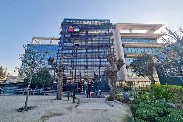 <p>Falabella iniciará proceso de venta de ex oficinas de Sodimac en Renca: podría recaudar unos US$ 20 millones</p>