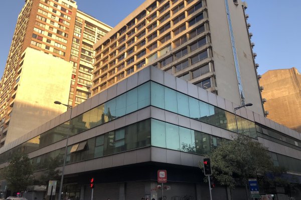 Dueños del ex hotel Tupahue del centro de Santiago se suman a la tendencia y buscan transformar tradicional edificio en habitacional