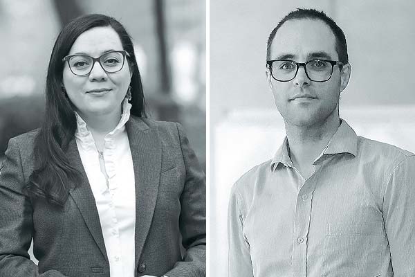 <p>Los economistas Paula Benavides, presidenta ejecutiva de Espacio Público y Guillermo Montt, especialista principal en protección social de la OIT. Fotos: Julio Castro</p>