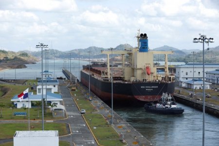 Gremios peruanos preveen alza de fletes por restricción a buques en Canal de Panamá