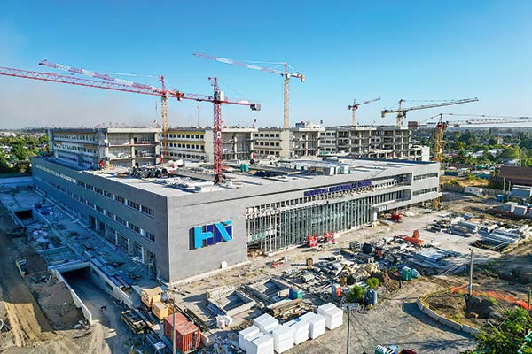 <p>Gobierno dice que reajuste para obras de salud está autorizado, tras queja de constructora del Hospital de Chillán</p>