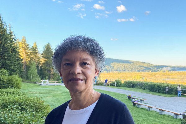 Presidenta de la Fed de Boston advierte que es posible que sea necesario volver a subir las tasas de interés en EEUU