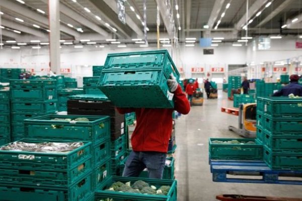 <p>Solicitudes subsidio de desempleo en EEUU caen y aumentan pedidos de bienes</p>