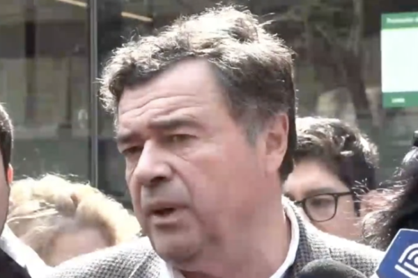 <p>Ahora en DF | Ministro de Agricultura presenta antecedentes a la FNE por posible colusión en el precio de las papas</p>