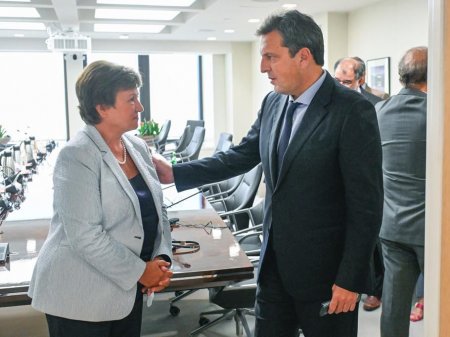 Argentina después del FMI: Massa anuncia nuevo esquema y busca importar desde Brasil