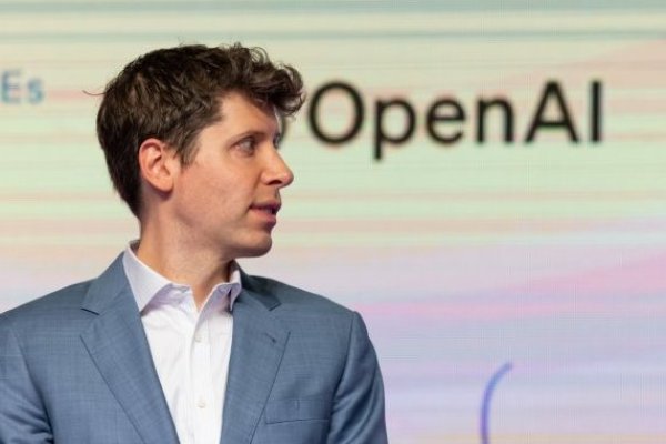 OpenAI intensifica impulso y presenta ChatGPT para empresas