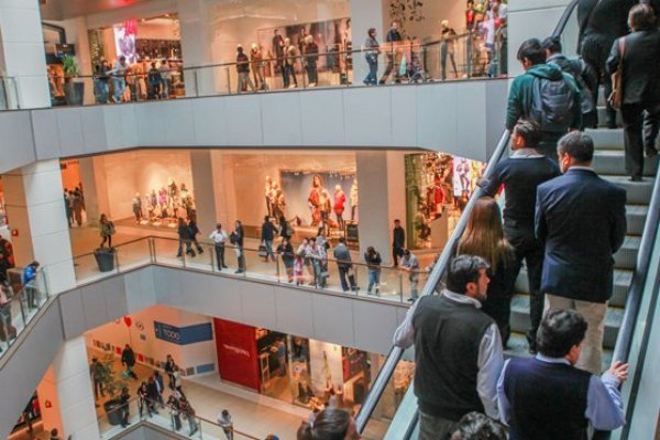 Mercado pone paños fríos ante crecimiento de la economía en julio y ve que aún es pronto para cantar victoria