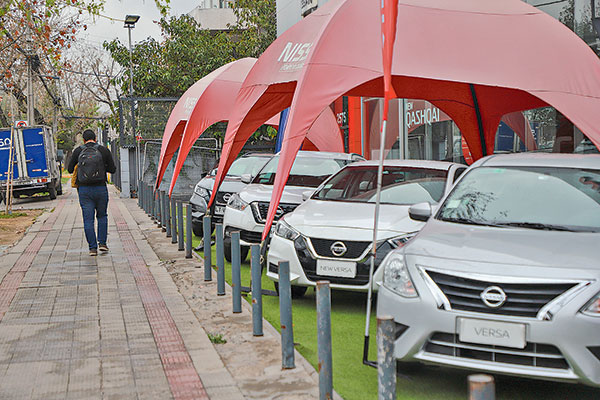 Ventas de autos nuevos han caído casi 30% en lo que va de 2023