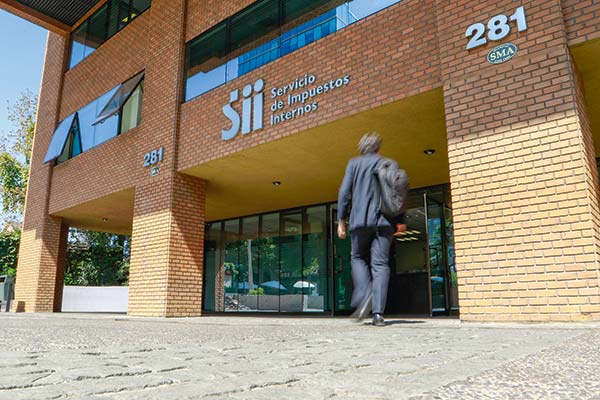Ecos del caso convenios: SII instruye nuevos requisitos para fiscalizar y controlar a ONG y fundaciones