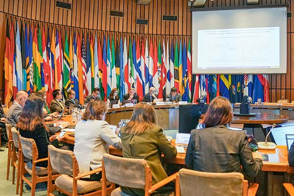 <p>Cepal ratifica leve caída del PIB de Chile este año y ve una mejora acotada para 2024</p>