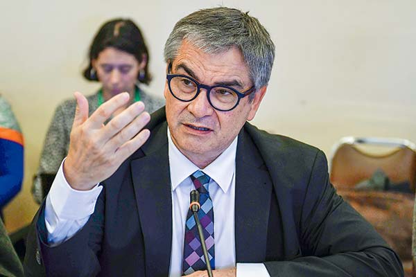 Marcel blinda a la directora de Presupuestos por presiones de Chile Vamos: "El cargo es de confianza del Presidente, no de los diputados"