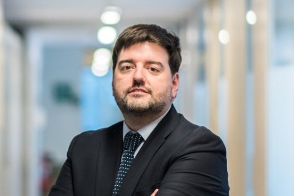 Exsubsecretario de Energía aterriza en estudio de abogados para crear área especializada en el sector