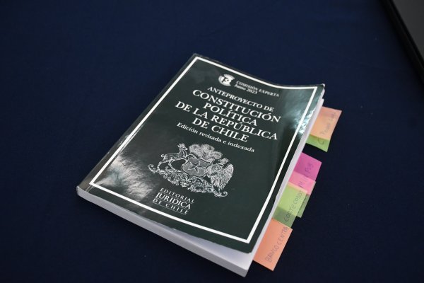 Ante falta de acuerdo, el Consejo Constitucional crea mesa negociadora de emergencia