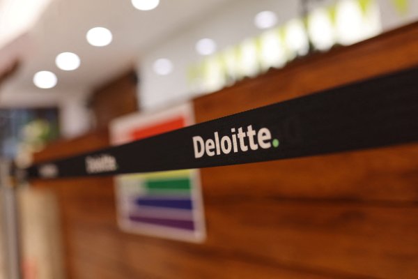 Deloitte aumenta sus ingresos globales y amplía su liderazgo entre las Big Four
