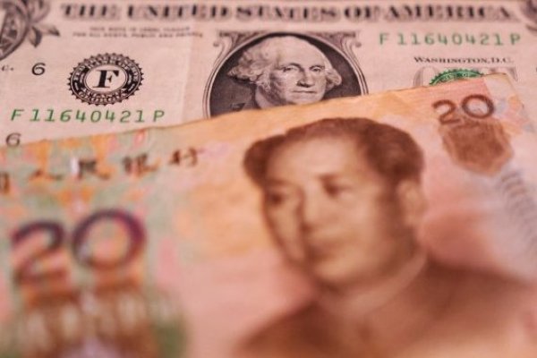 <p>El yuan toca un mínimo de 16 años frente al dólar por la caída en las exportaciones de China en agosto</p>
