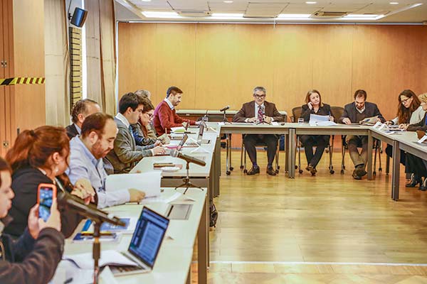 Pacto fiscal: oposición cuestiona tasa de desarrollo y pide eliminarla