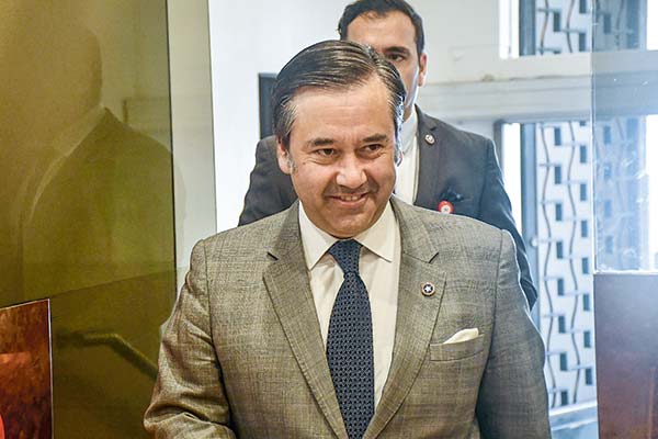 <p>El diputado del Partido Republicano e integrante de la comisión de Hacienda, Agustín Romero. Foto: Agencia Uno</p>