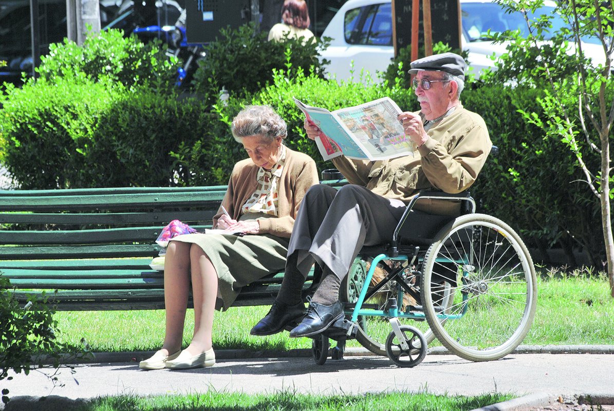 <p>Pensiones: Ejecutivo espera despachar el proyecto de la Cámara entre octubre y noviembre, pero advierte que depende de la voluntad parlamentaria</p>