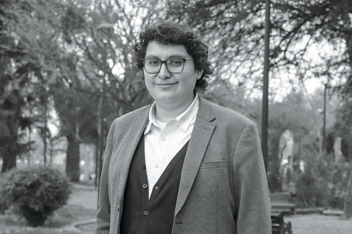 <p>Aldo Perán, el joven editor detrás de los exitosos libros de Carlos Peña, Daniel Mansuy, Patricio Aylwin e Isabel Allende</p>