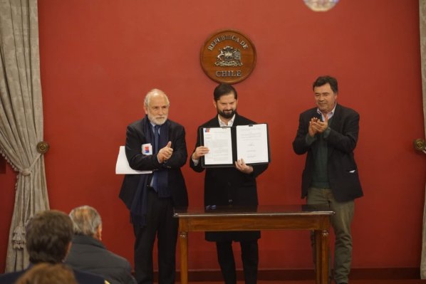 Boric presenta el Consejo de Desarrollo Territorial: “Por mala fiscalización, mala fe o corrupción, se han construido viviendas donde no se debe”