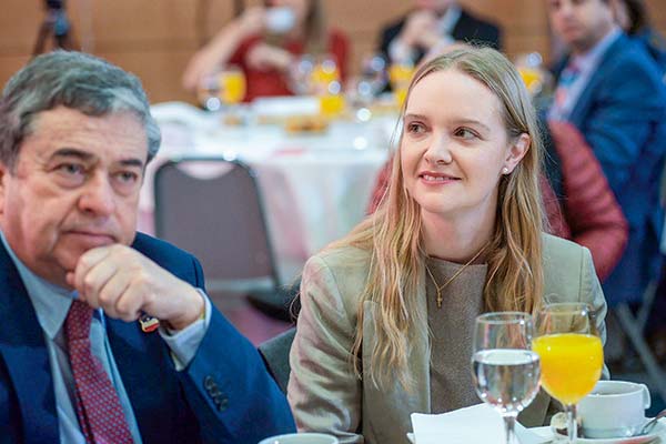 Presidenta del CC: "No queremos ser parte de una mayoría que pase máquina, pero tampoco queremos una minoría obstruccionista"